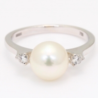 Garland white South Sea pearl and diamond ring